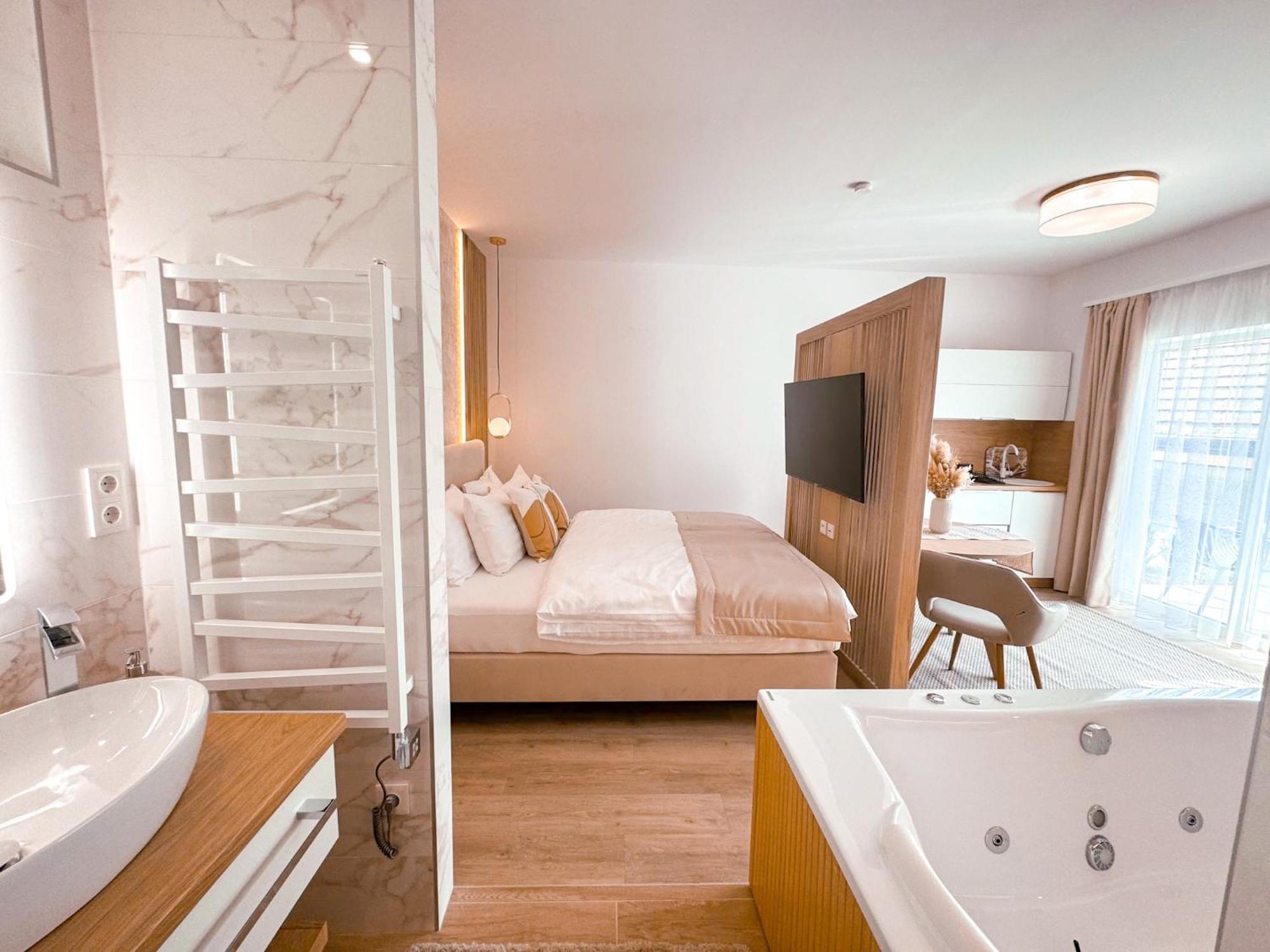 Twin Premium Apartman Tihany Exterior photo